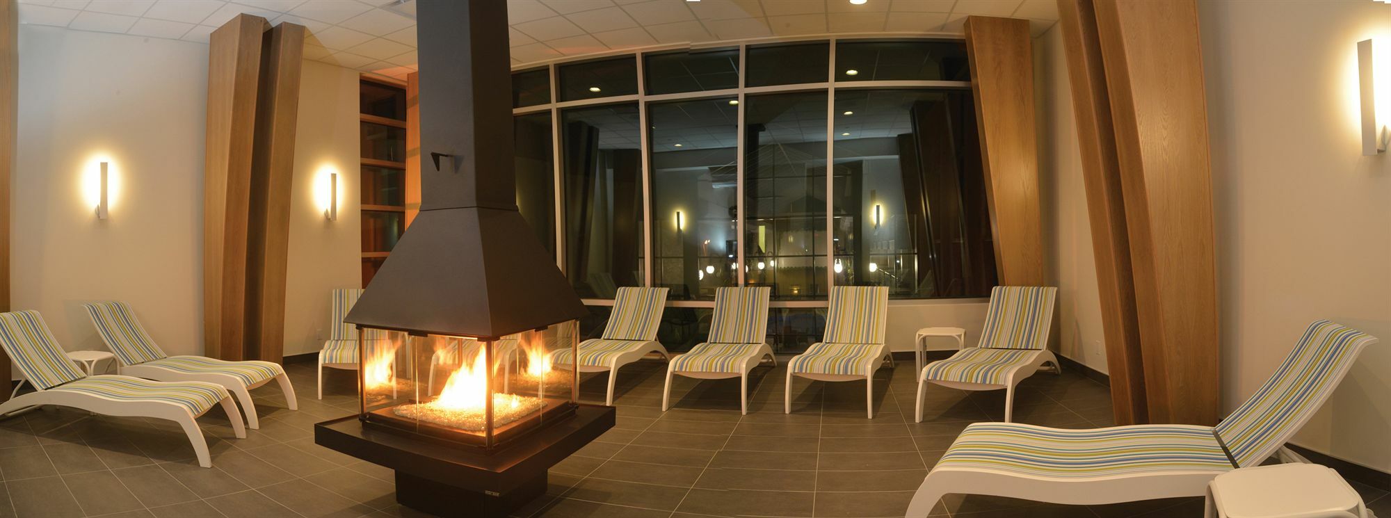 Hotel Universel, Centre De Congres Rivière-du-Loup Kültér fotó